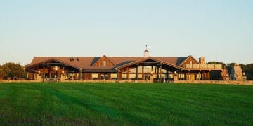 Mount Ida Farm and Vineyard's tasting room and taphouse for wine tours